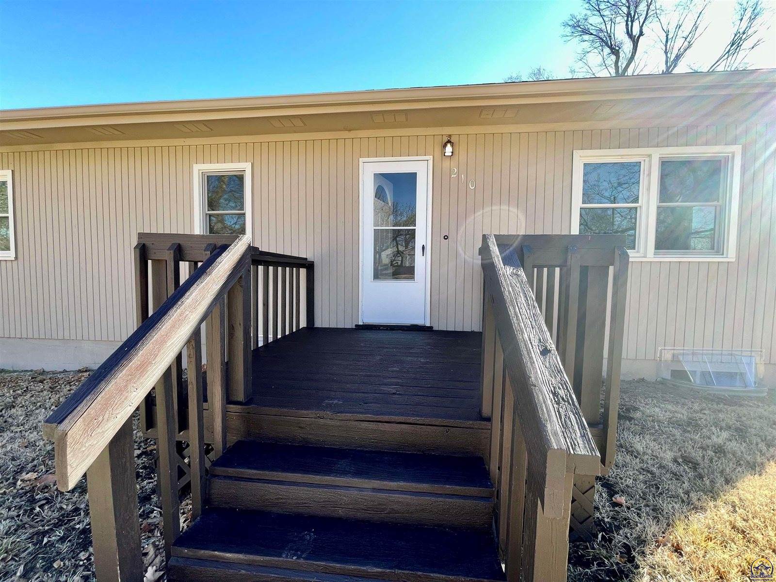 210 Mulberry ST, Eskridge, KS 66423