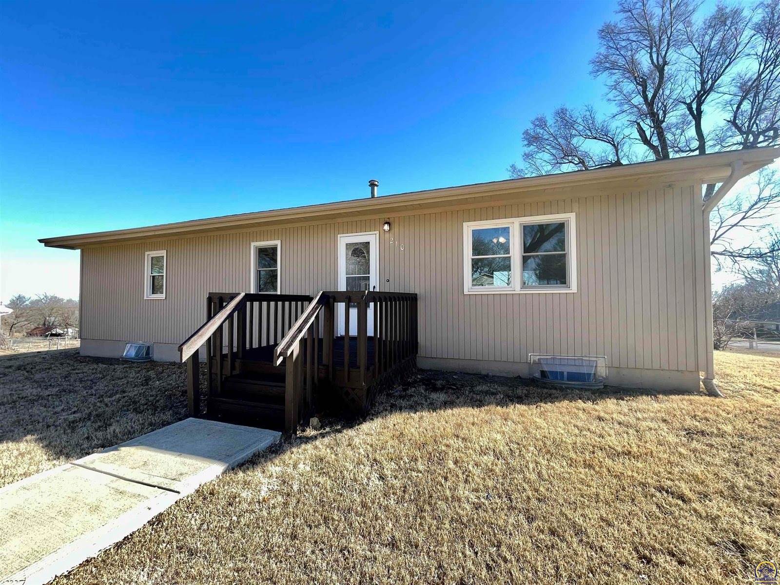 210 Mulberry ST, Eskridge, KS 66423