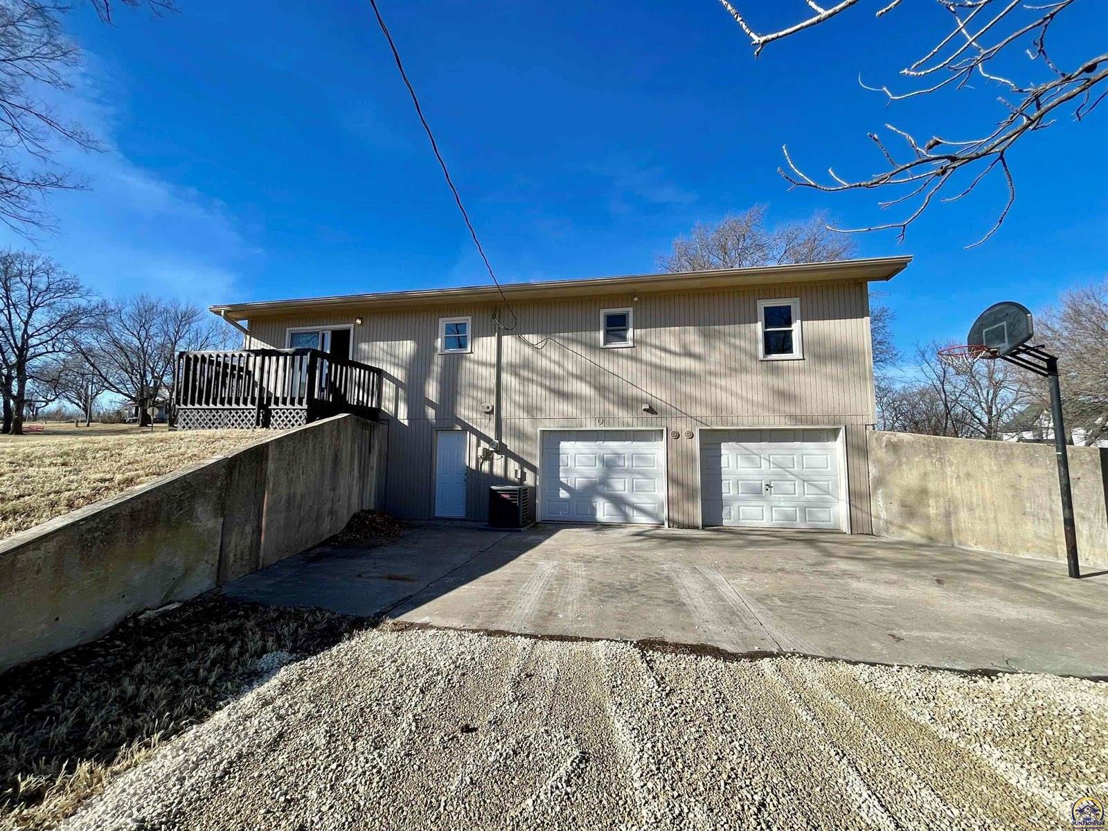 210 Mulberry ST, Eskridge, KS 66423