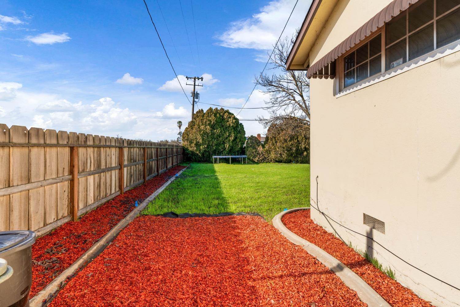 1654 Main Street, Livingston, CA 95334