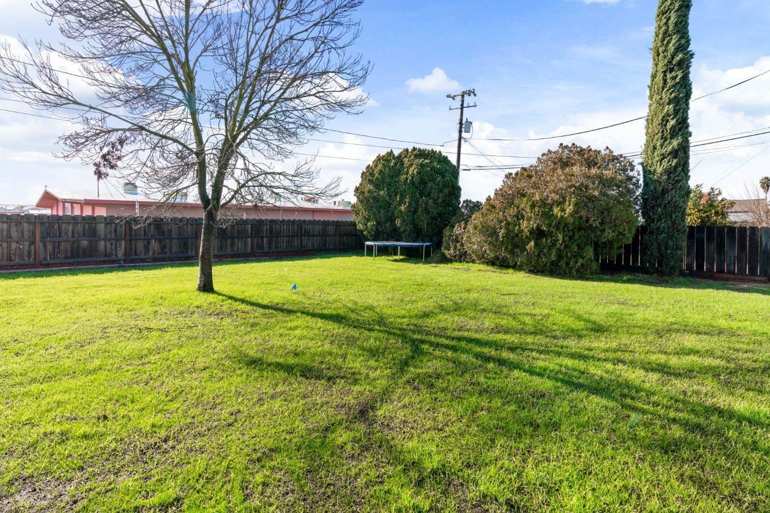 1654 Main Street, Livingston, CA 95334