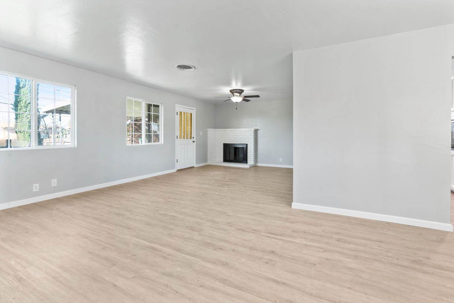 1654 Main Street, Livingston, CA 95334