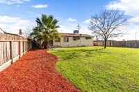 1654 Main Street, Livingston, CA 95334