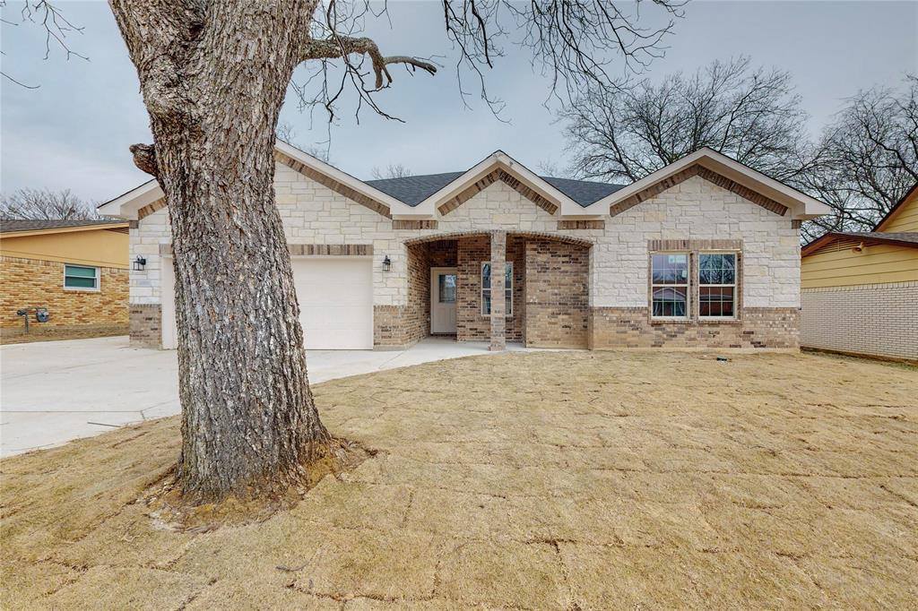 6801 Wagonet Road, Forest Hill, TX 76140