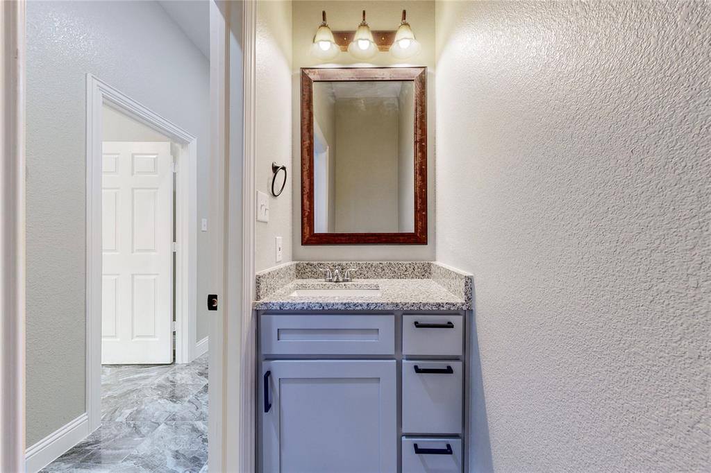 6801 Wagonet Road, Forest Hill, TX 76140