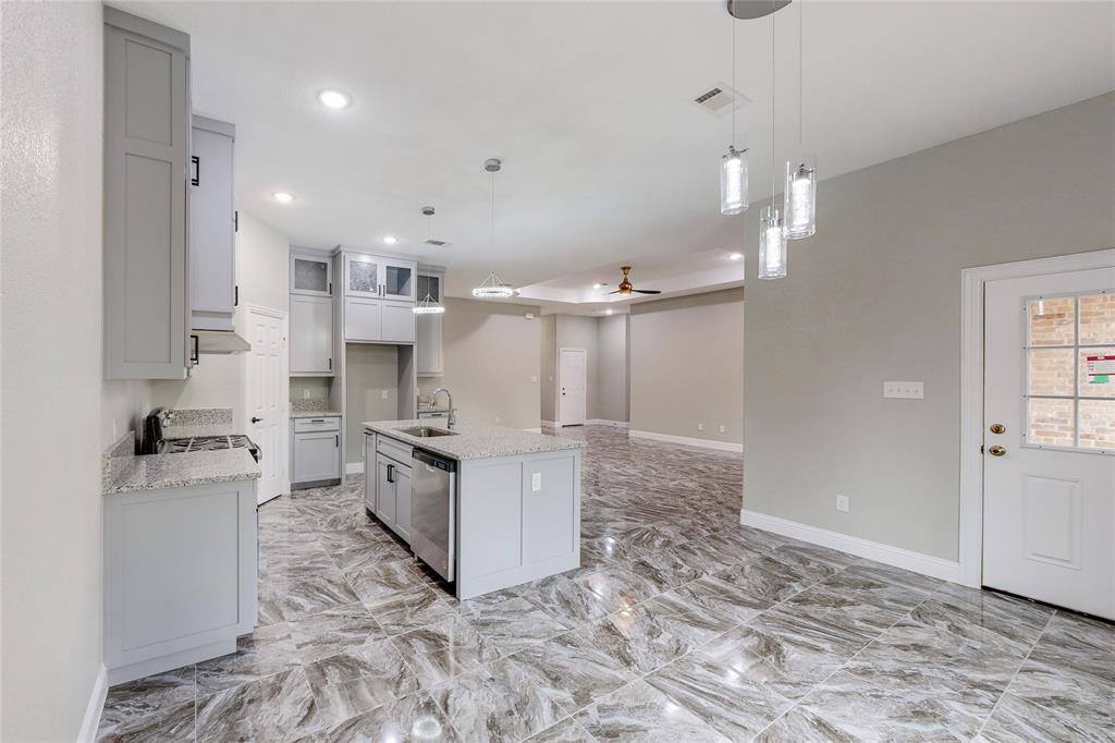 6801 Wagonet Road, Forest Hill, TX 76140