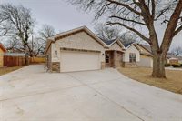 6801 Wagonet Road, Forest Hill, TX 76140