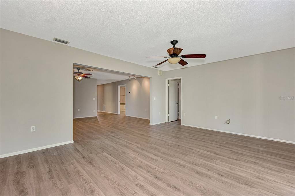 3533 Silver Pine Court, Sarasota, FL 34231