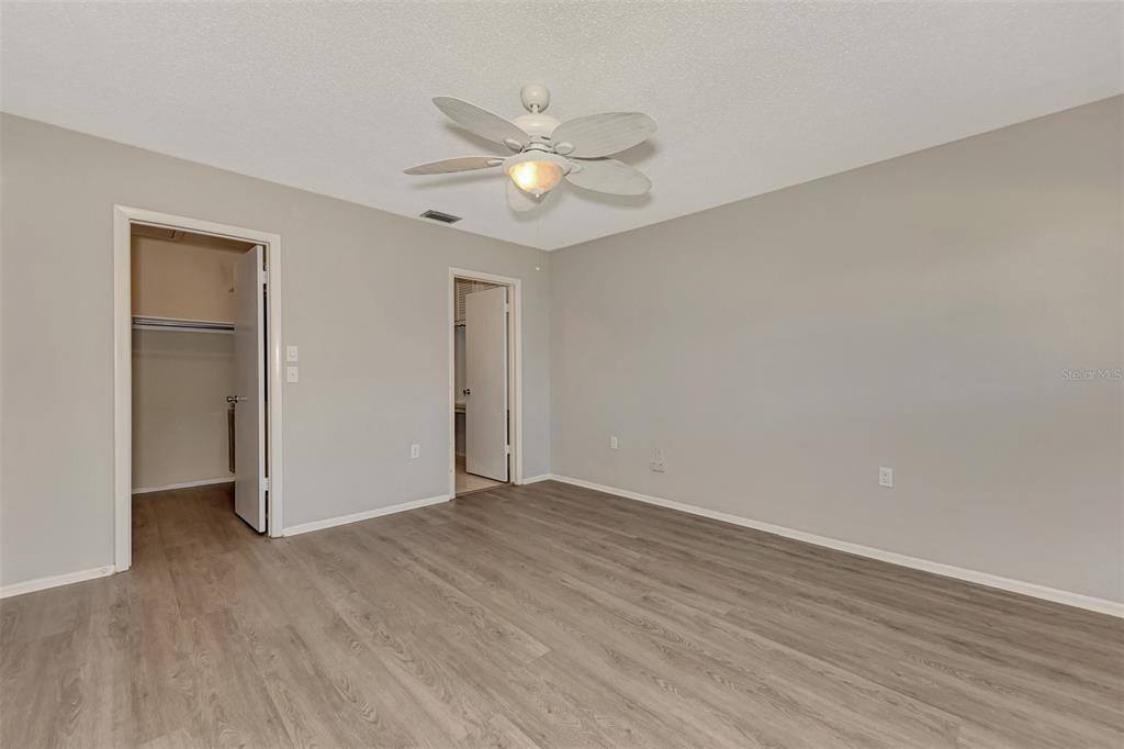 3533 Silver Pine Court, Sarasota, FL 34231