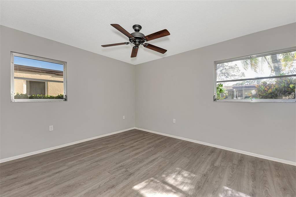 3533 Silver Pine Court, Sarasota, FL 34231