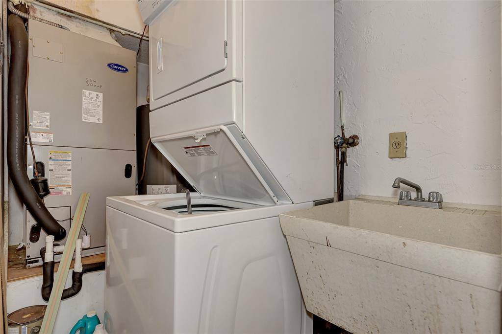 3533 Silver Pine Court, Sarasota, FL 34231