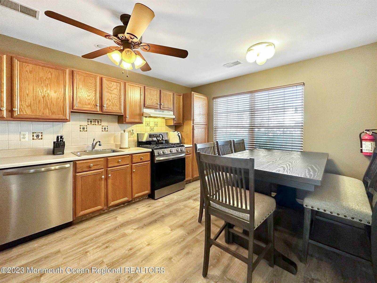 305 Prosperity Court, Toms River, NJ 08755