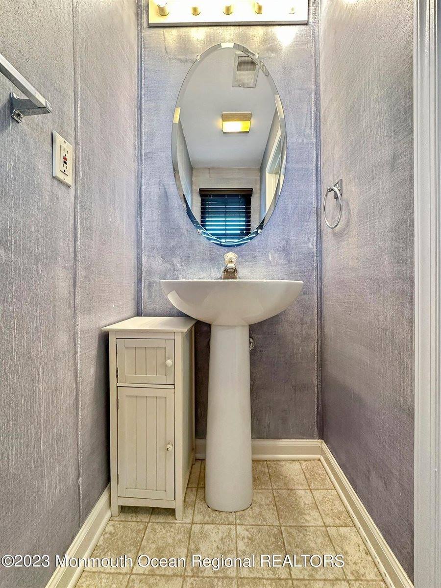 305 Prosperity Court, Toms River, NJ 08755