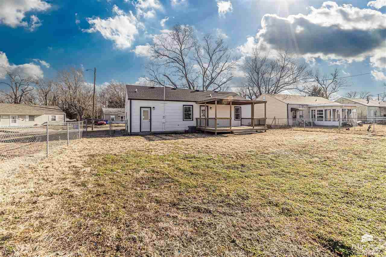 1010 Northwest Avenue, Junction City, KS 66441