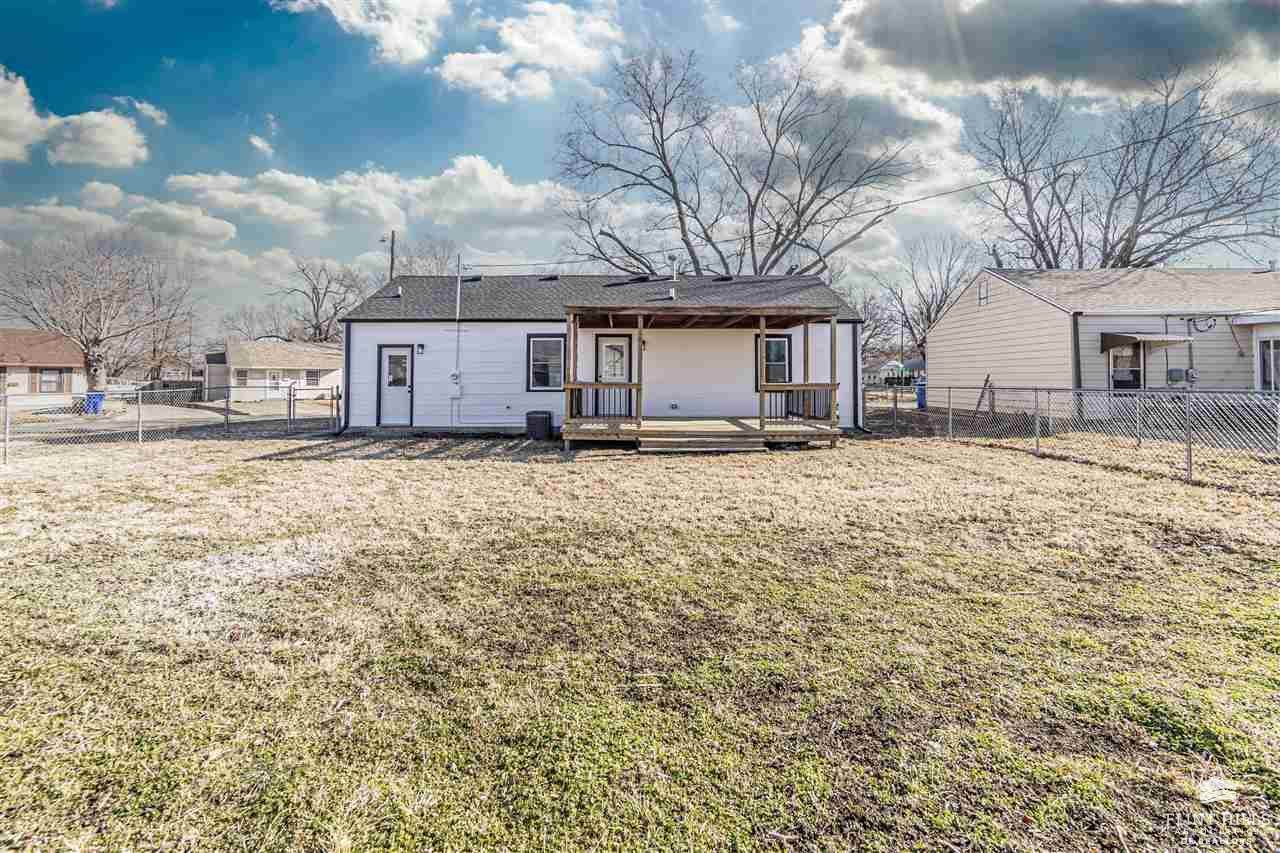 1010 Northwest Avenue, Junction City, KS 66441