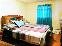 90 Narragansett St, Springfield, MA 01107