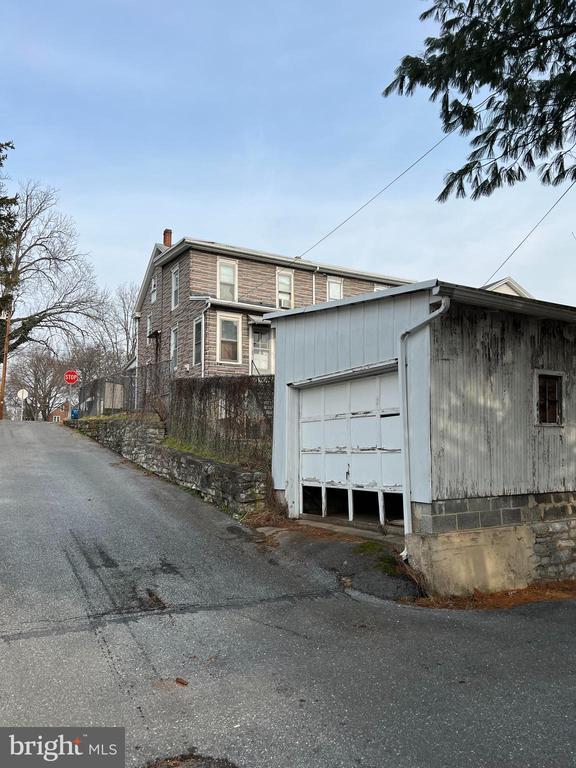 261 Market Street, Highspire, PA 17034