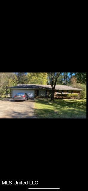 2718 Charleston Drive, Jackson, MS 39212