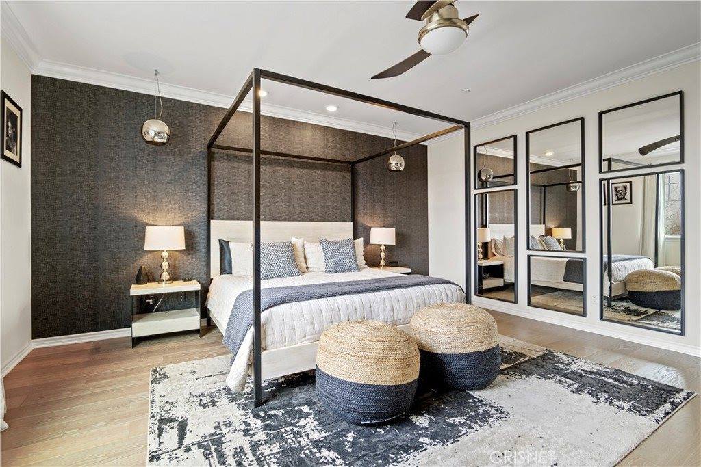 22384 Midtown Court, Saugus, CA 91350