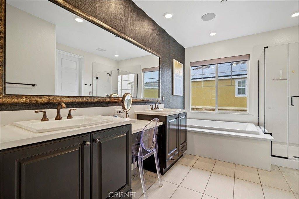 22384 Midtown Court, Saugus, CA 91350