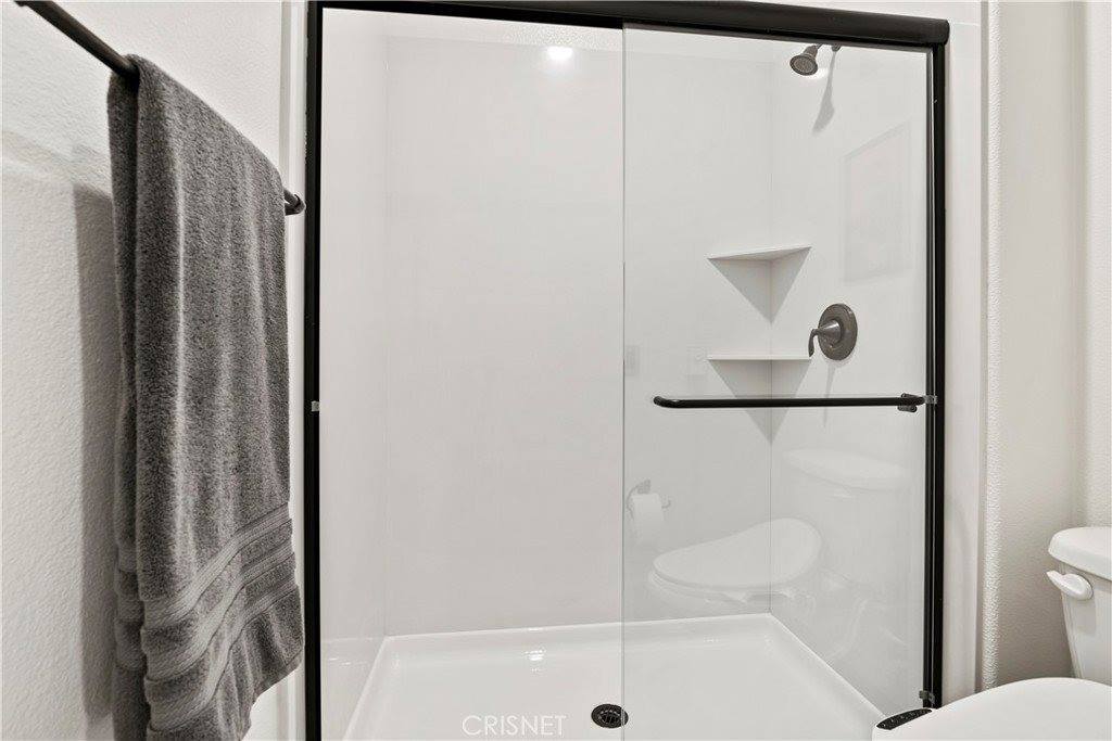 22384 Midtown Court, Saugus, CA 91350