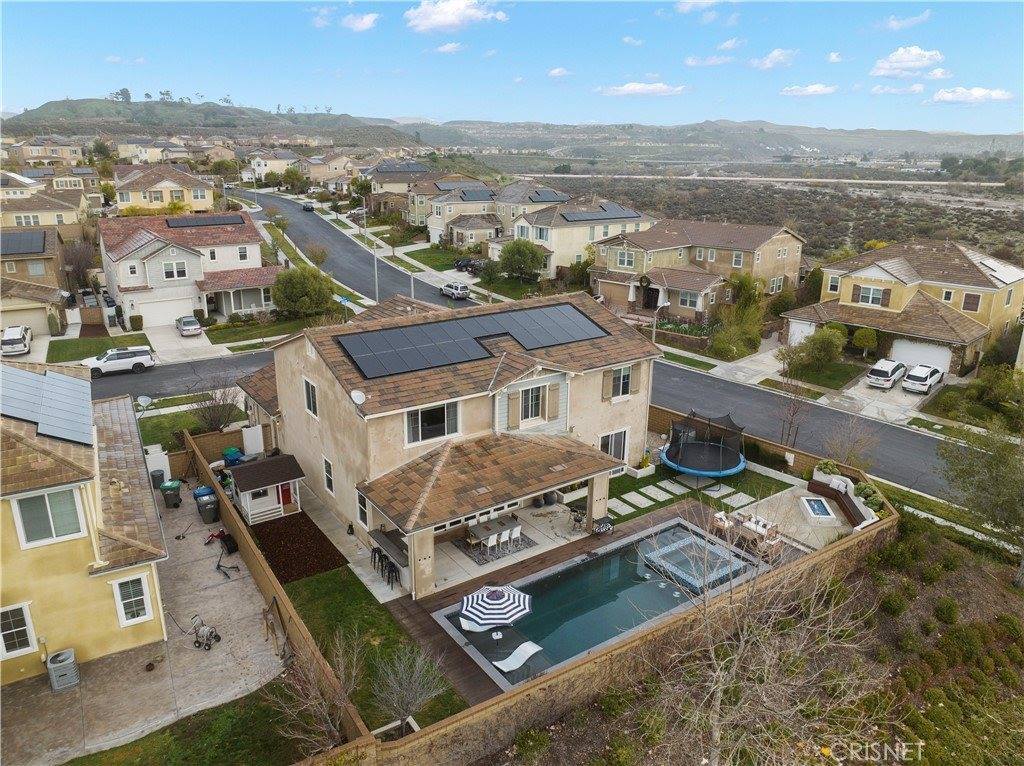 22384 Midtown Court, Saugus, CA 91350