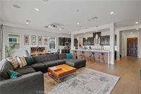 22384 Midtown Court, Saugus, CA 91350