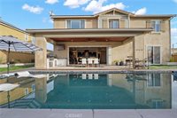 22384 Midtown Court, Saugus, CA 91350