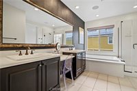 22384 Midtown Court, Saugus, CA 91350