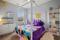 22384 Midtown Court, Saugus, CA 91350