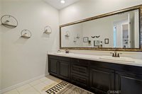 22384 Midtown Court, Saugus, CA 91350