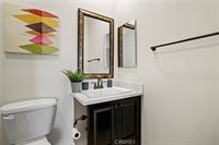 22384 Midtown Court, Saugus, CA 91350