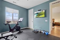 22384 Midtown Court, Saugus, CA 91350