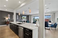 22384 Midtown Court, Saugus, CA 91350