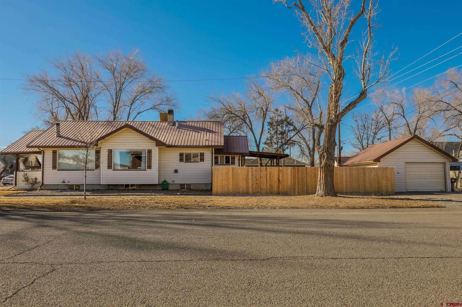 447 S 5th Street, Montrose, CO 81401