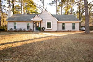 313 Lakeside Dr, Brandon, MS 39047