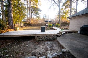 313 Lakeside Dr, Brandon, MS 39047