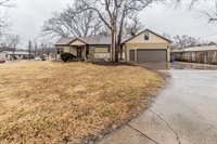 1910 Violet Circle, Manhattan, KS 66502