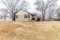 1910 Violet Circle, Manhattan, KS 66502