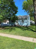 4313 Floyd Blvd, Sioux City, IA 51108