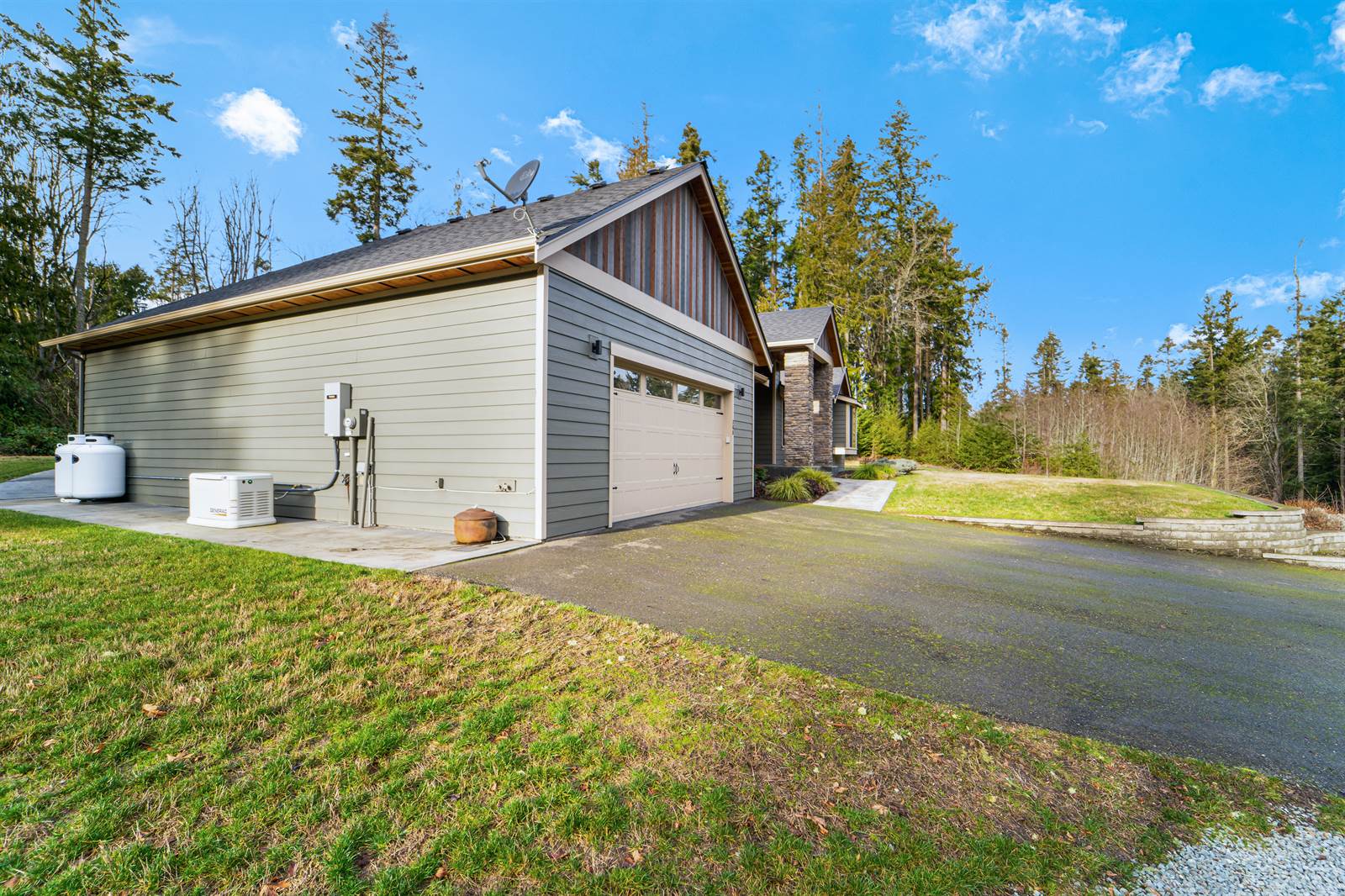 368 Spruce Place, Camano Island, WA 98282