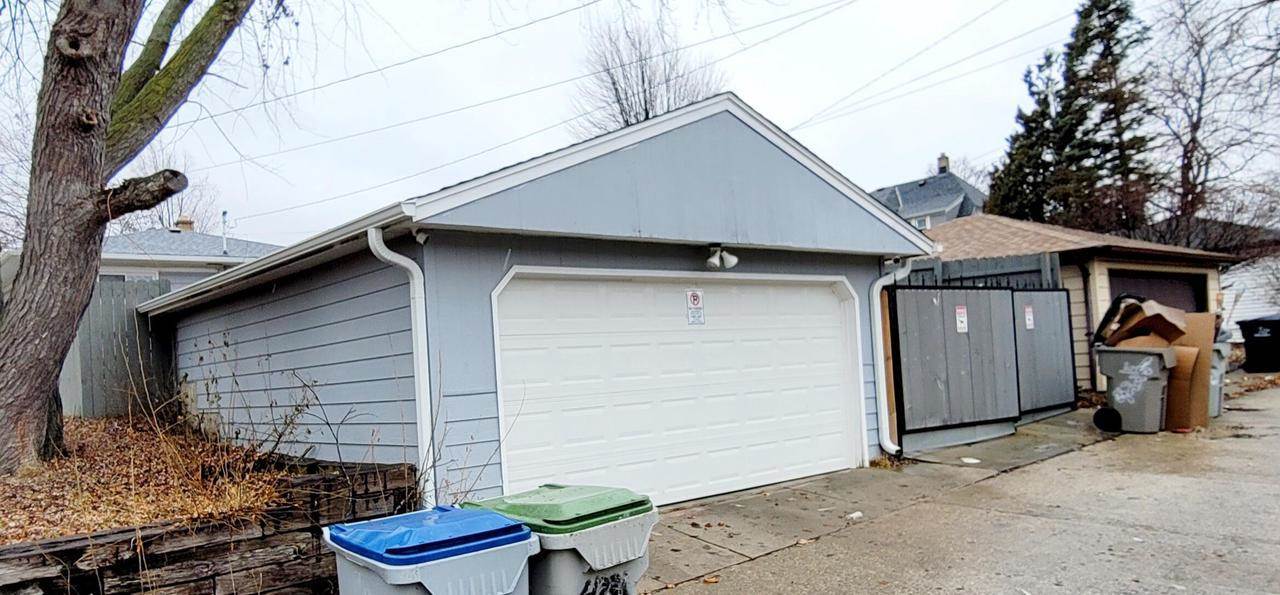 4225 N 67th ST, Milwaukee, WI 53216