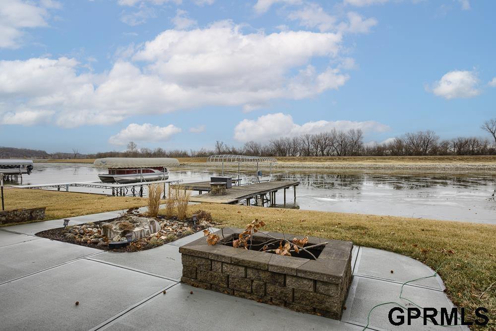 2523 W Shore Drive, Union, NE 68455