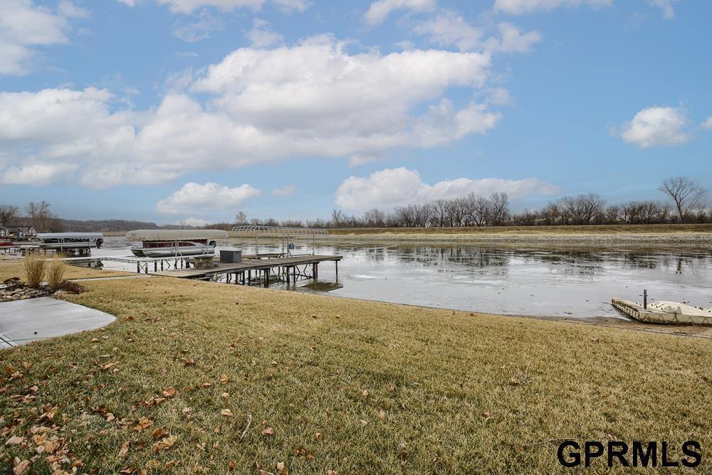 2523 W Shore Drive, Union, NE 68455