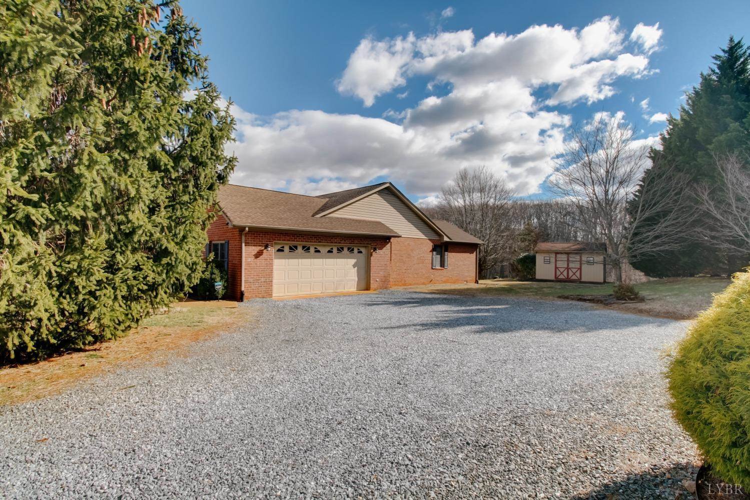 103 Meadowridge Drive, Lynchburg, VA 24503