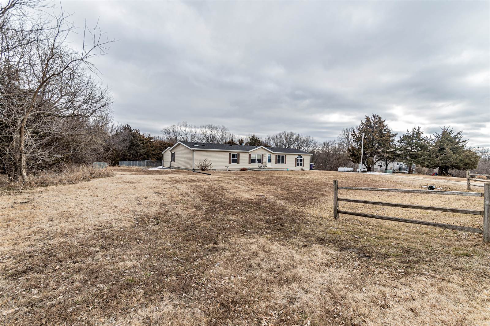 10802 Moske Circle, Milford, KS 66514