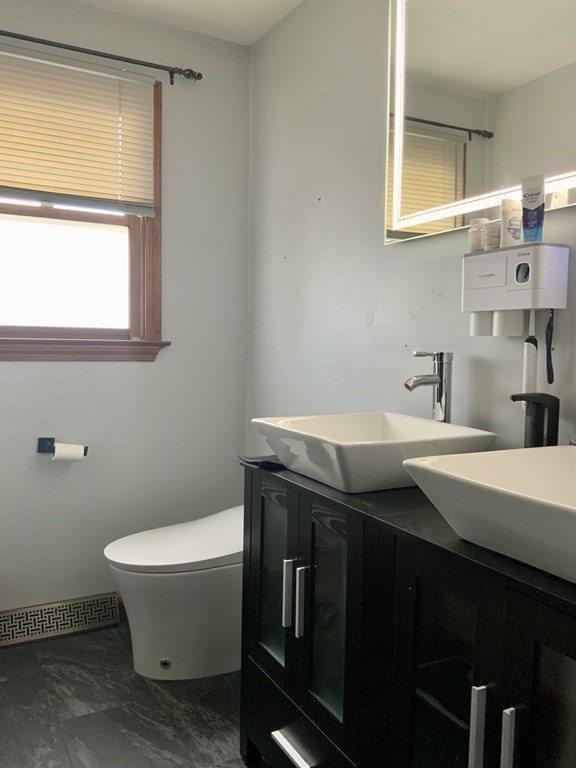271 Parkerview St, Springfield, MA 01129