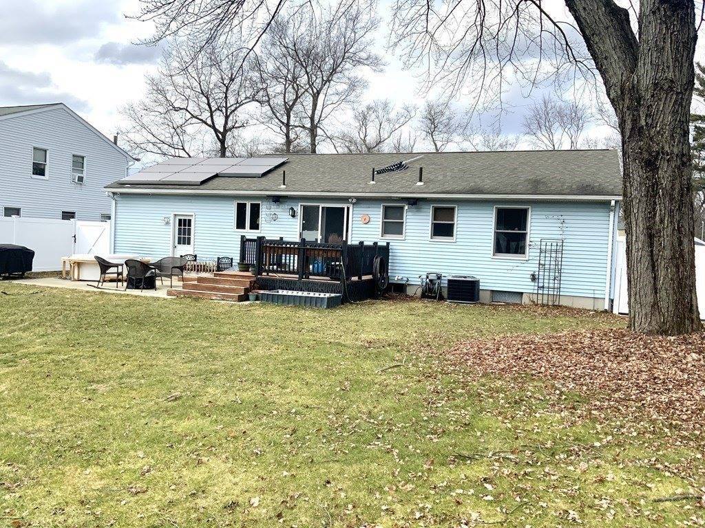 271 Parkerview St, Springfield, MA 01129