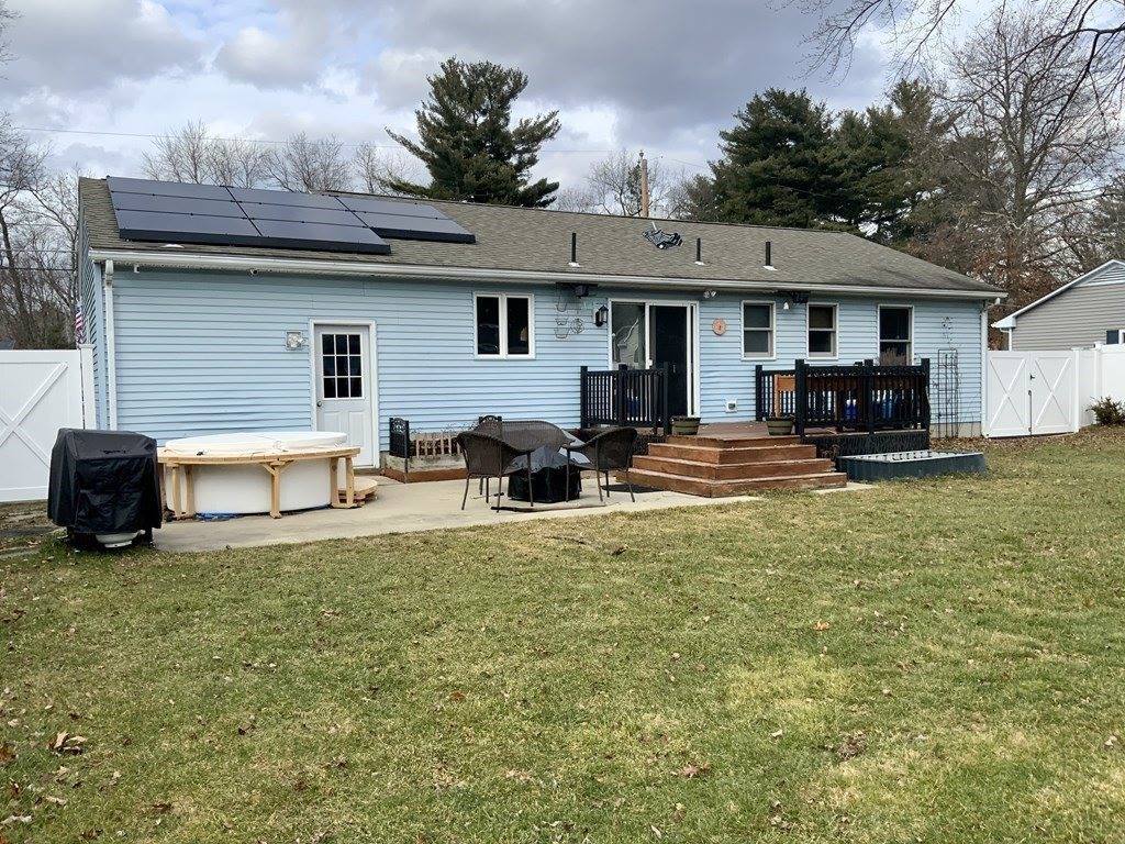271 Parkerview St, Springfield, MA 01129