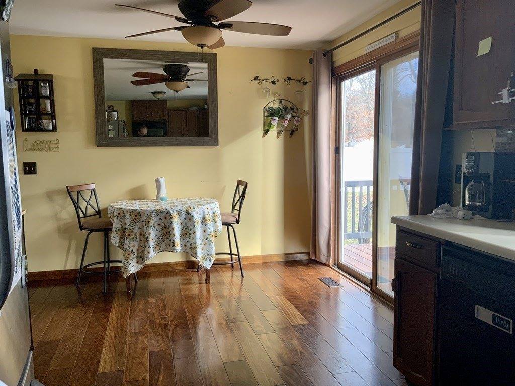 271 Parkerview St, Springfield, MA 01129